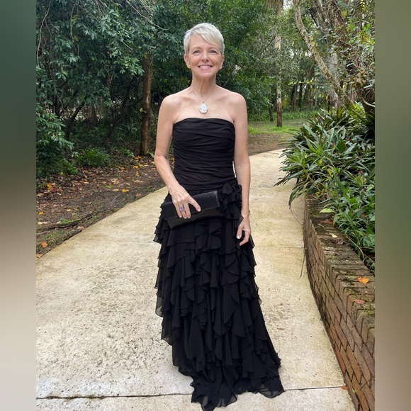 Muse by Marchesa Stunning Black Strapless Dress - Picture 5 of 10